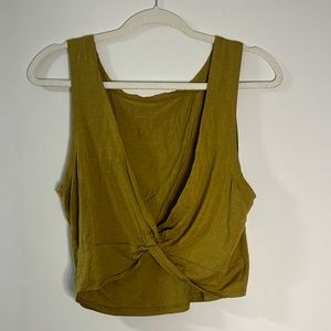 AERIE OFFLINE SPORT FRONT KNOT CROP TOP